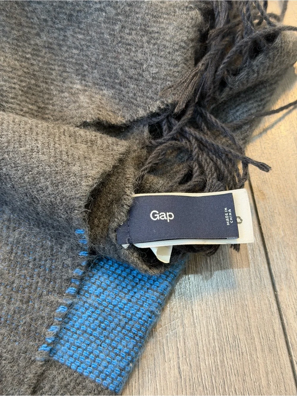 GAP Men's Blue and Gray Striped Fringe Scarf